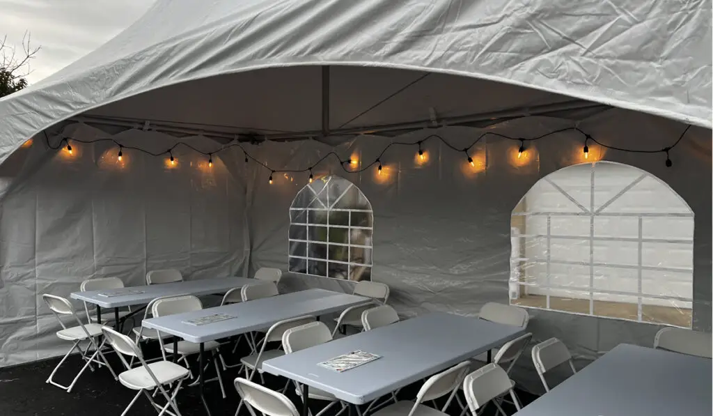 10x20 tent, find tent rental options in Chicago